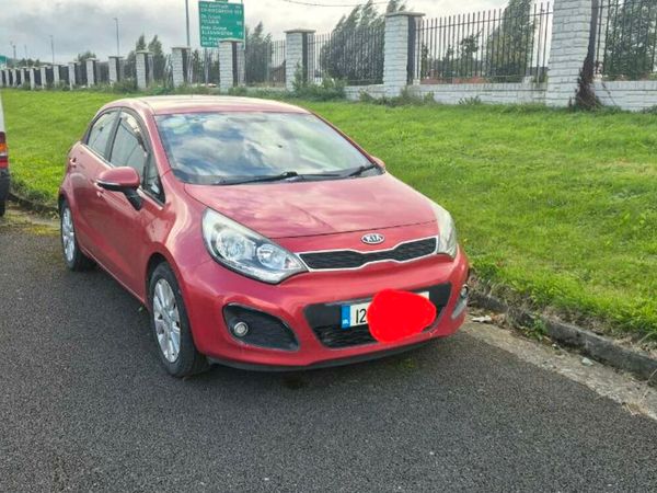 Kia Rio Hatchback, Diesel, 2012, Red