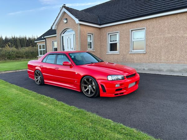 Nissan Skyline Saloon, Petrol, 2000, 