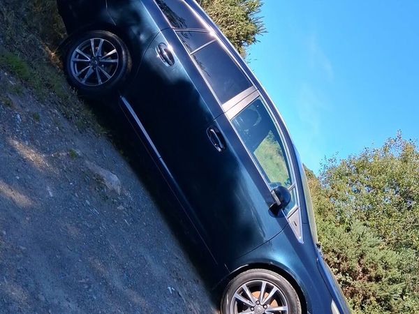 Toyota Avensis Estate, Diesel, 2012, Grey