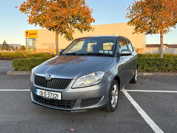 Skoda Fabia Hatchback, Petrol, 2013, Grey