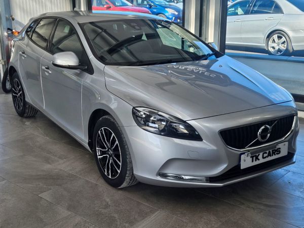 Volvo V40 Hatchback, Diesel, 2016, Grey