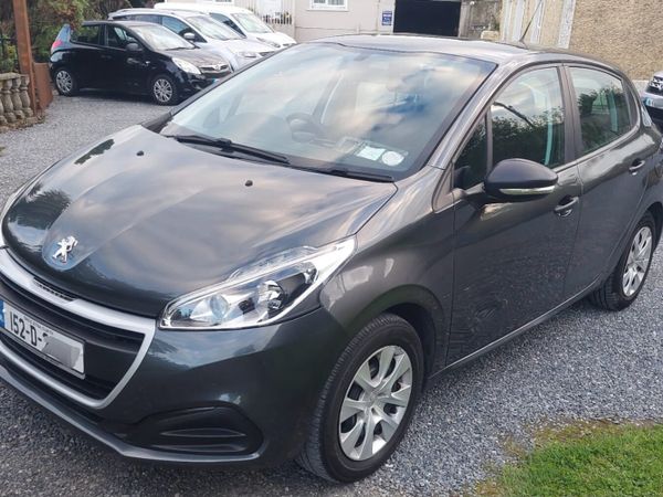 Peugeot 208 Hatchback, Petrol, 2015, Grey