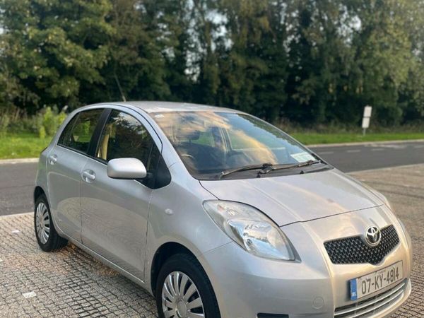 Toyota Yaris Hatchback, Petrol, 2007, Silver