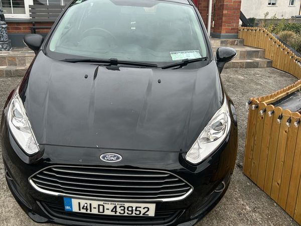 Ford Fiesta Hatchback, Petrol, 2014, Black