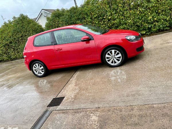 Volkswagen Golf Hatchback, Petrol, 2012, Red