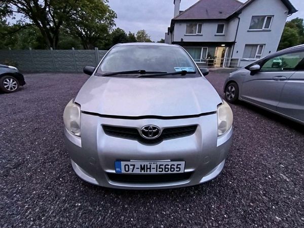Toyota Auris Hatchback, Petrol, 2007, Silver