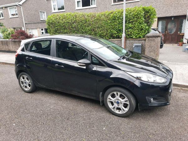 Ford Fiesta Hatchback, Petrol, 2017, Black