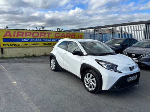 Toyota Aygo Hatchback, Petrol, 2022, White