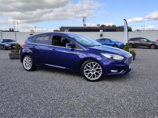Ford Focus Hatchback, Petrol, 2017, Blue