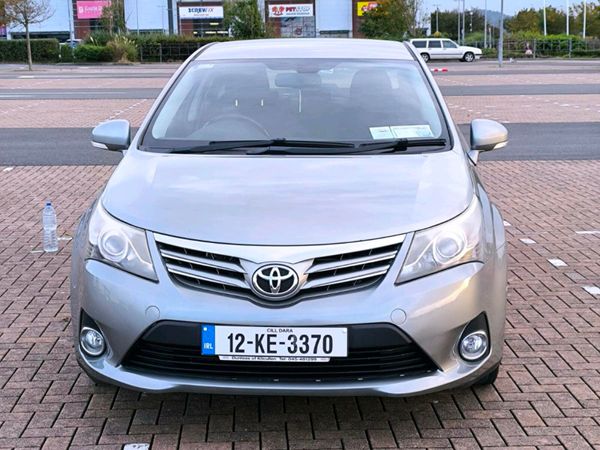 Toyota Avensis Saloon, Diesel, 2012, Grey