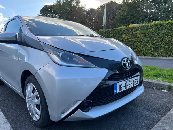 Toyota Aygo Hatchback, Petrol, 2016, Silver