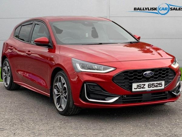 Ford Focus , Petrol Hybrid, 2022, Red