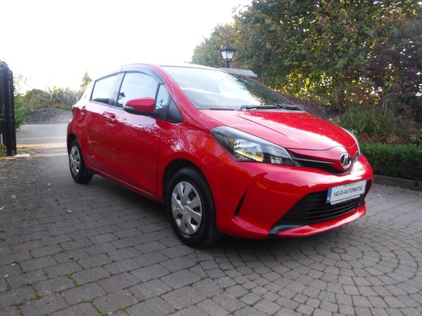 Toyota Yaris Hatchback, Petrol, 2014, Red