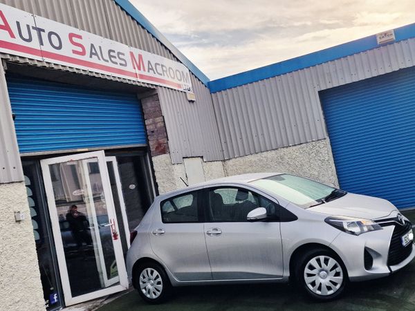 Toyota Yaris Hatchback, Petrol, 2015, Silver