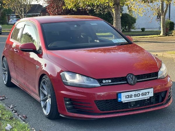 Volkswagen Golf Hatchback, Diesel, 2013, Red