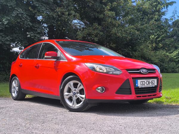 Ford Focus Hatchback, Diesel, 2013, Red