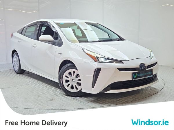 Toyota Prius Hatchback, Petrol Hybrid, 2019, White