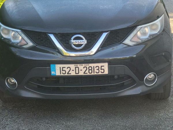 Nissan Qashqai Hatchback, Diesel, 2015, Black