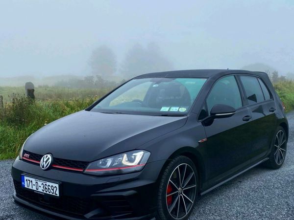 Volkswagen Golf Estate, Petrol, 2017, Black