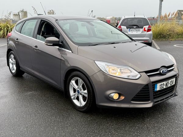 Ford Focus Hatchback, Diesel, 2013, Brown