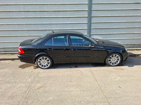 Mercedes-Benz E-Class Saloon, Petrol, 2008, Black