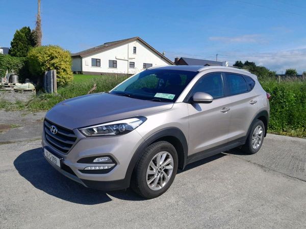 Hyundai Tucson SUV, Diesel, 2016, White