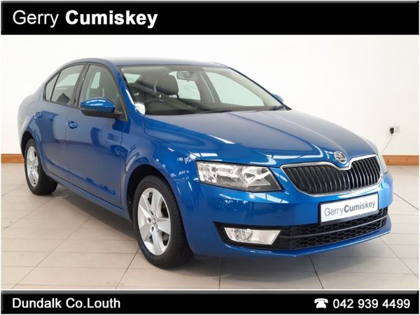 Skoda Octavia Saloon, Diesel, 2016, Blue