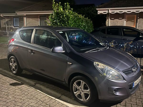 Hyundai i20 Hatchback, Petrol, 2009, Grey