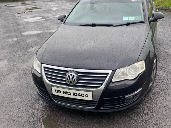 Volkswagen Passat Saloon, Diesel, 2009, Black