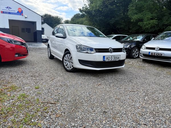 Volkswagen Polo Hatchback, Petrol, 2014, White