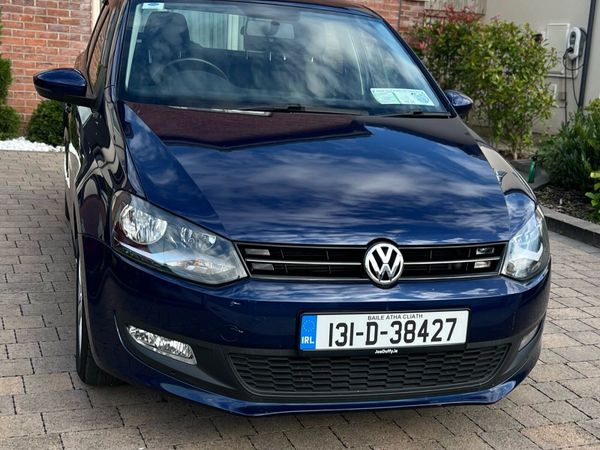 Volkswagen Polo Hatchback, Petrol, 2013, Blue