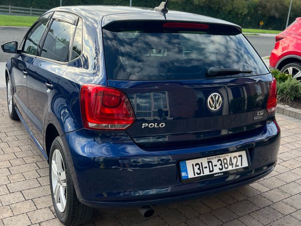 Volkswagen Polo Hatchback, Petrol, 2013, Blue