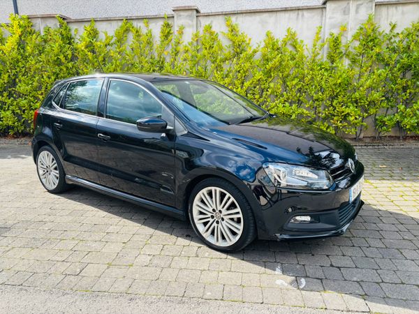 Volkswagen Polo Hatchback, Petrol, 2016, Blue