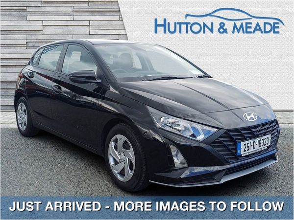 Hyundai i20 Hatchback, Petrol, 2025, Black