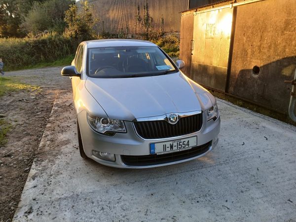 Skoda Superb Saloon, Diesel, 2011, Silver