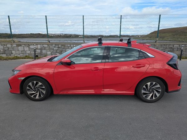 Honda Civic Hatchback, Diesel, 2019, Red