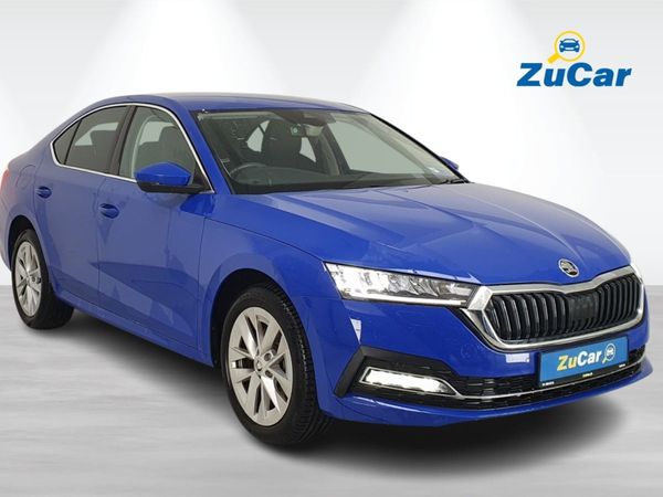 Skoda Octavia Hatchback, Petrol Hybrid, 2024, Blue
