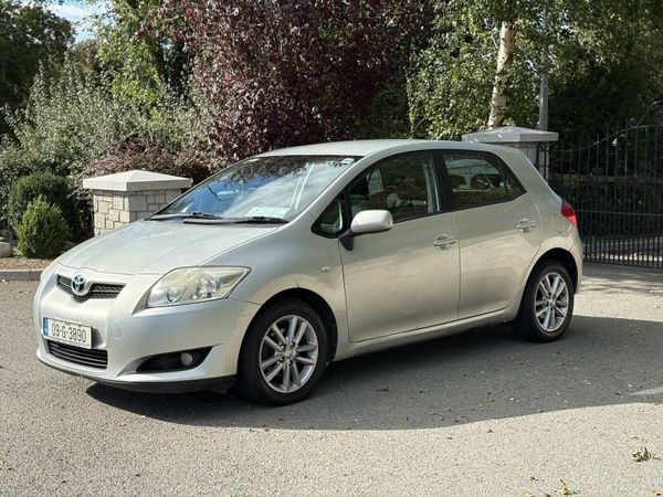 Toyota Auris Hatchback, Petrol, 2009, Silver