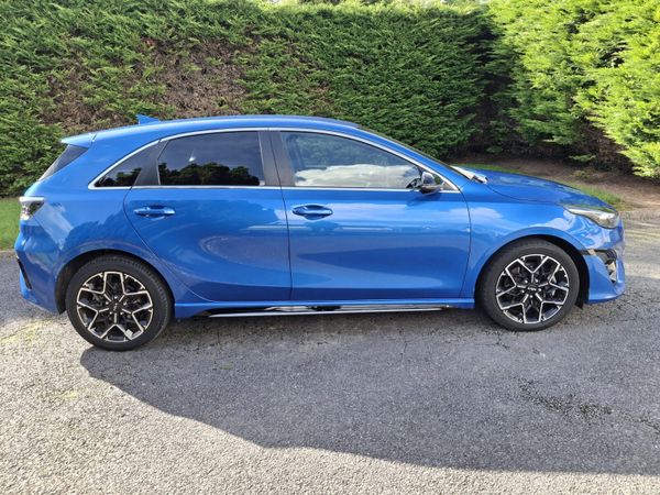 Kia Ceed Hatchback, Diesel Hybrid, 2023, Blue