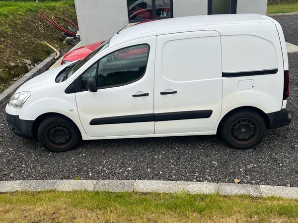Citroen Berlingo MPV, Diesel, 2015, White