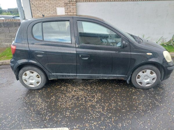 Toyota Yaris Hatchback, Petrol, 2005, Black