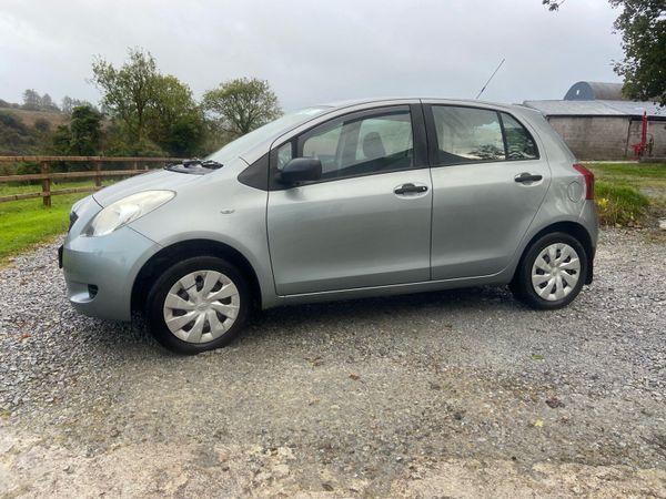 Toyota Yaris Hatchback, Petrol, 2008, Silver