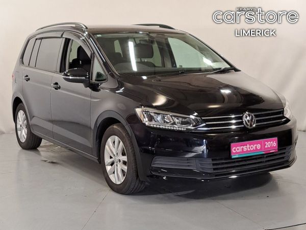 Volkswagen Touran MPV, Petrol, 2016, Black