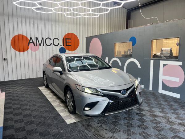 Toyota Camry Saloon, Petrol Hybrid, 2020, Silver