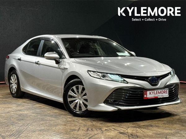 Toyota Camry Saloon, Petrol Hybrid, 2020, Silver