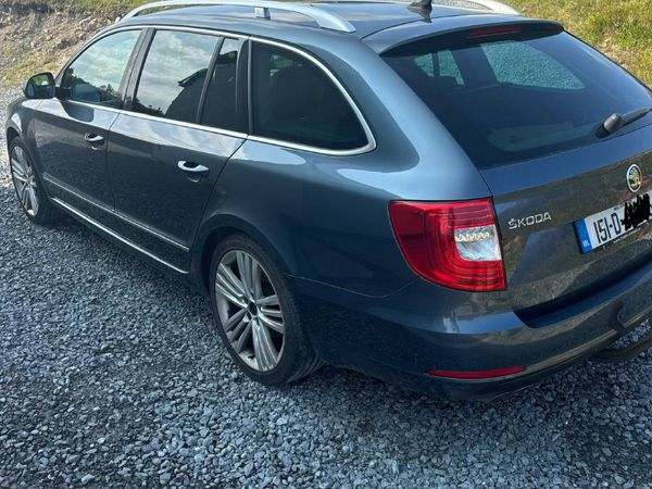 Skoda Superb Estate, Diesel, 2015, Grey