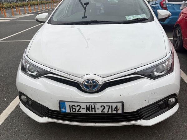Toyota Auris Hatchback, Petrol Hybrid, 2016, White