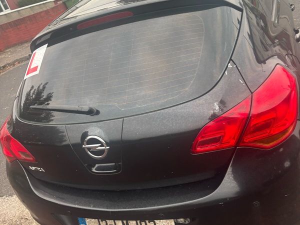 Opel Astra MPV, Diesel, 2012, Black