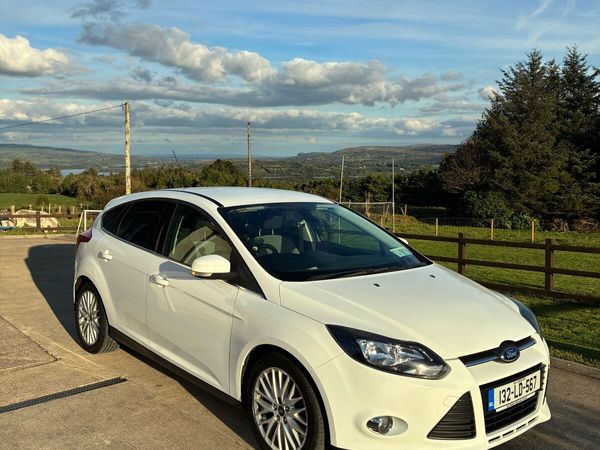 Ford Focus Hatchback, Petrol, 2013, White