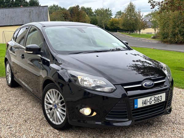 Ford Focus Hatchback, Petrol, 2014, Black